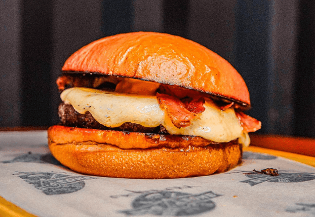 DOG ZONE - Burguers Artesanais a partir de R$13,99 na Dog Zone Aldeota!