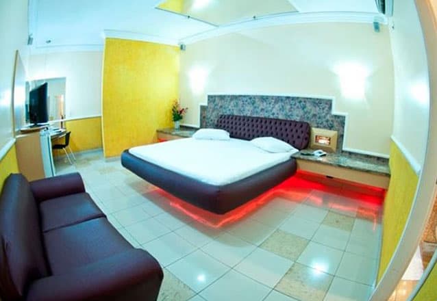 Shanadu Motel - 4h nas Suítes Classic, Especial, Palco ou Elegance! a partir de R$96!