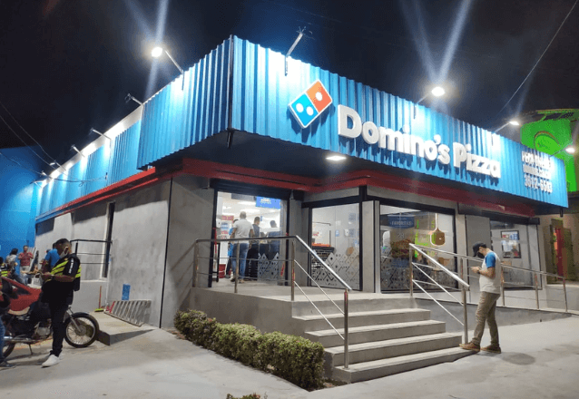 Domino´s Pizzaria - Pizza Domino´s grande, de R$84,90 por R$39,90! Válido para 05 lojas.