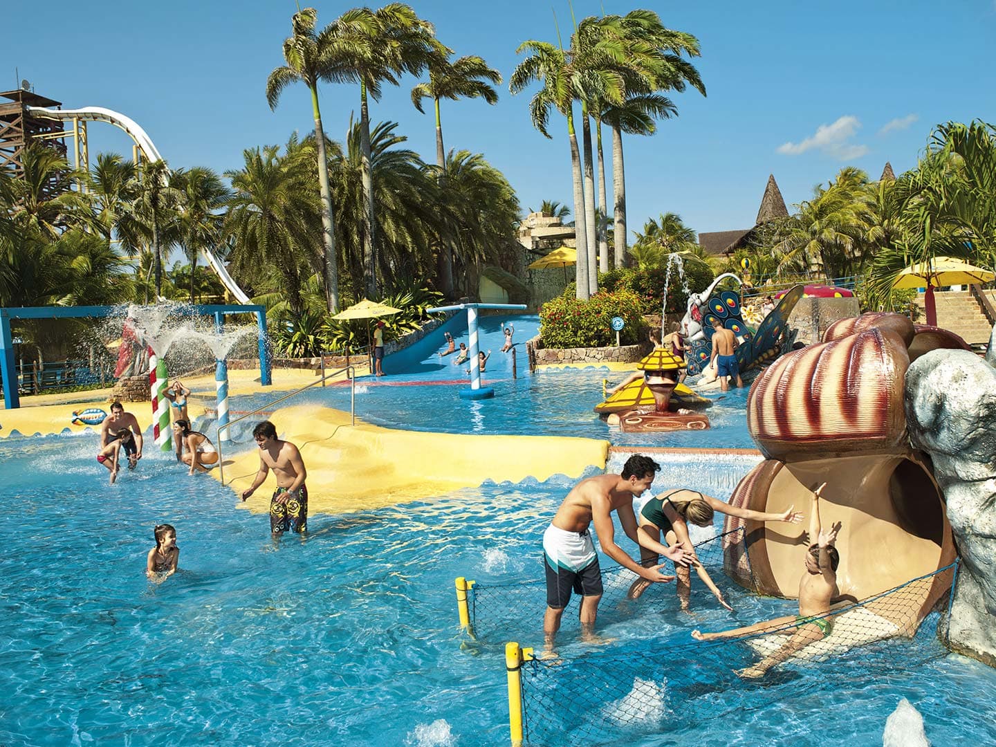 Beach Park - 01 Ingresso de 01 Dia (Adulto ou criança) + Combo lanche por R$179,00!